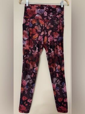 Athleta Salutation Stash Pocket II Printed Tight- size Small